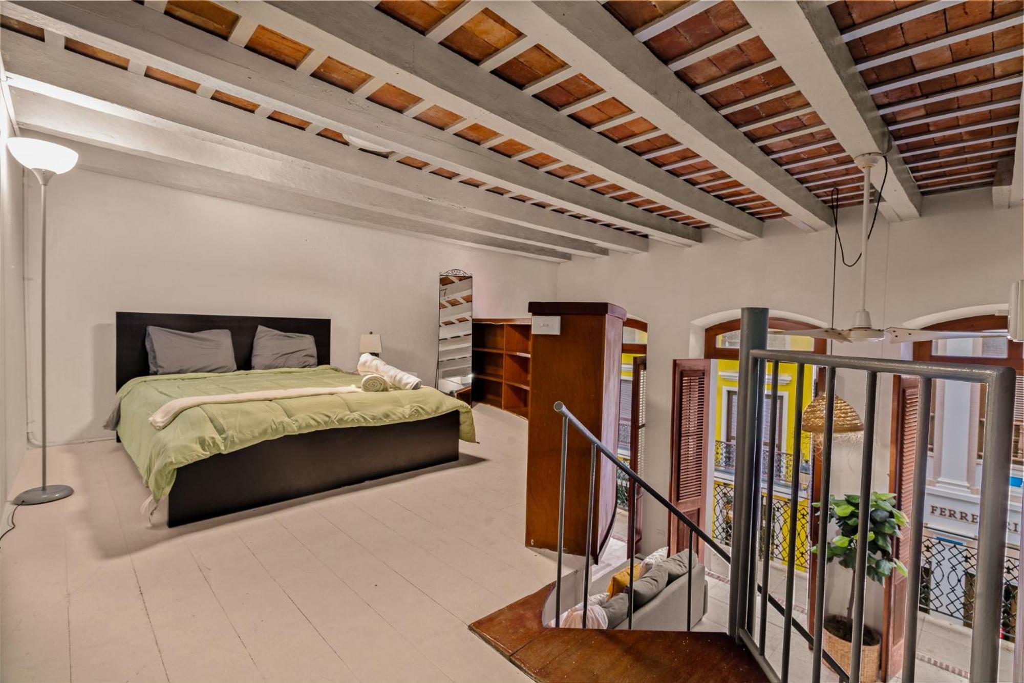 Opal Penthouse With Balcony