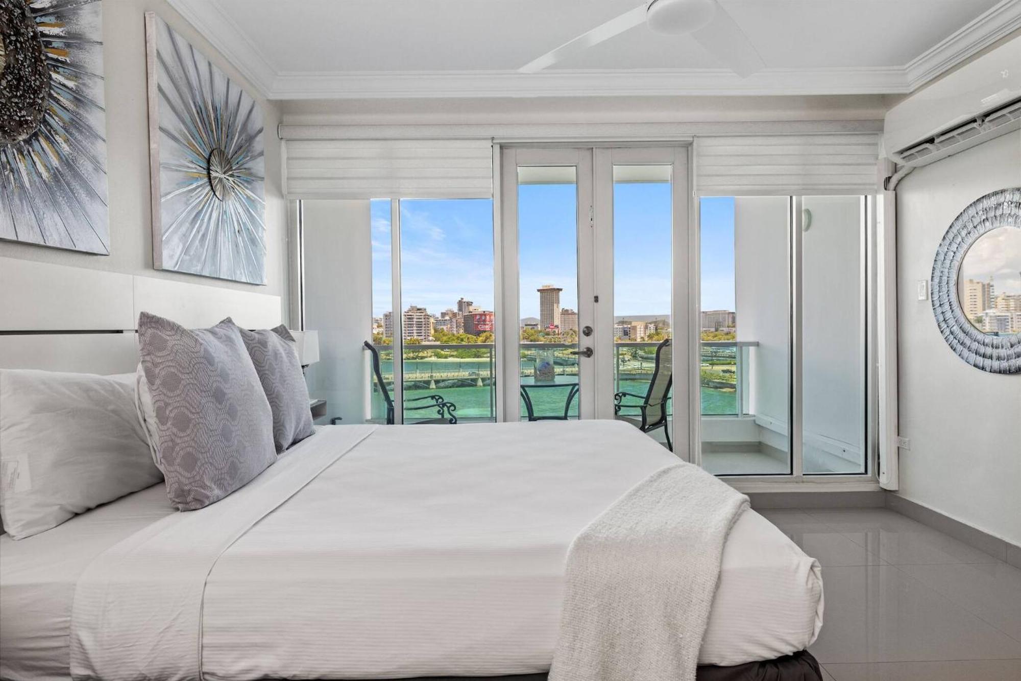Apartment Sunrise View | Balcony & Pool Access San Juan