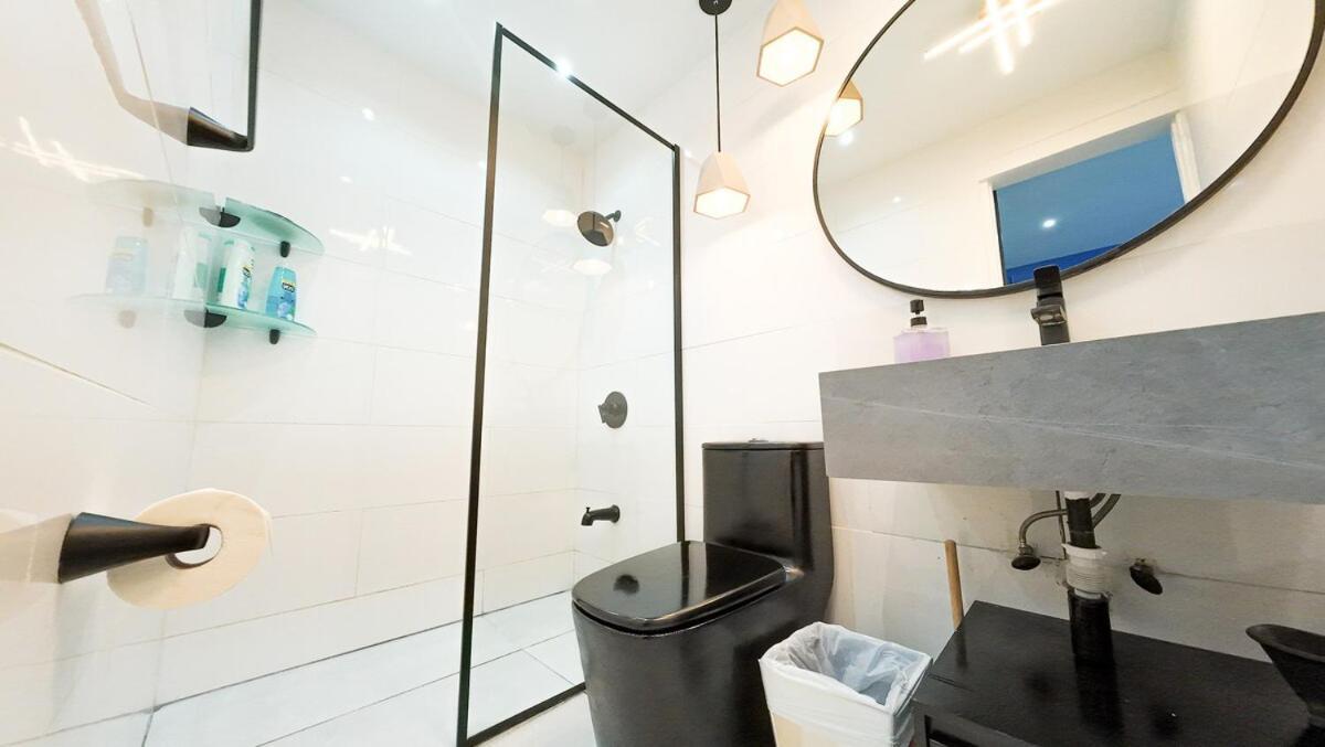 Deluxe Ocean View With Free Parking & Pool Apartment San Juan