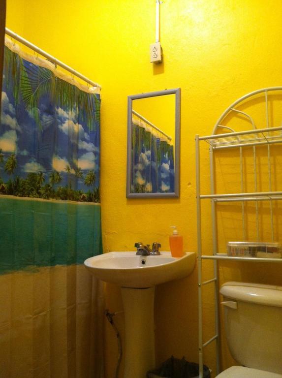 San Juan International Hotel 2*