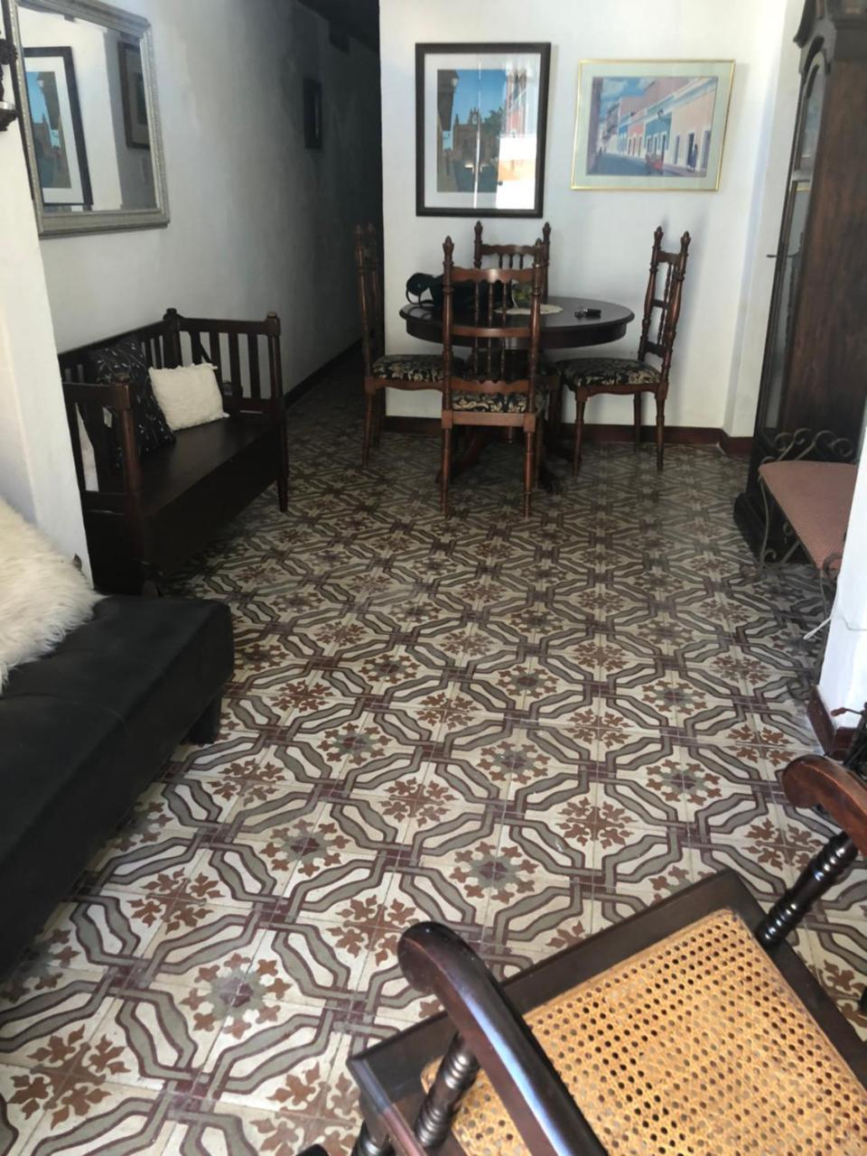 305 San Sebastian St *