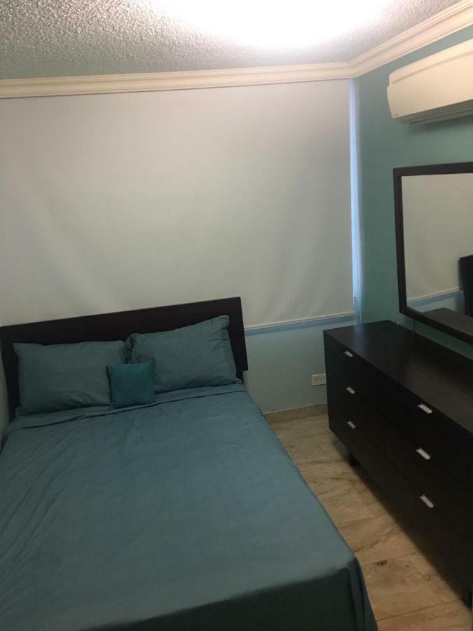 Beach Front Apt 5 At Isla Verde Tower