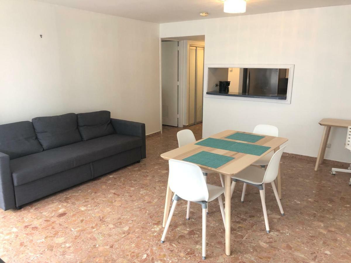 Beach Front Beach View 1 Bedroom 2bathroom Coral Beach Apt *