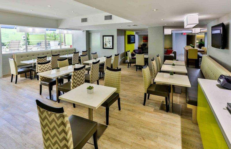Resort Express Condado By Ihg 3*