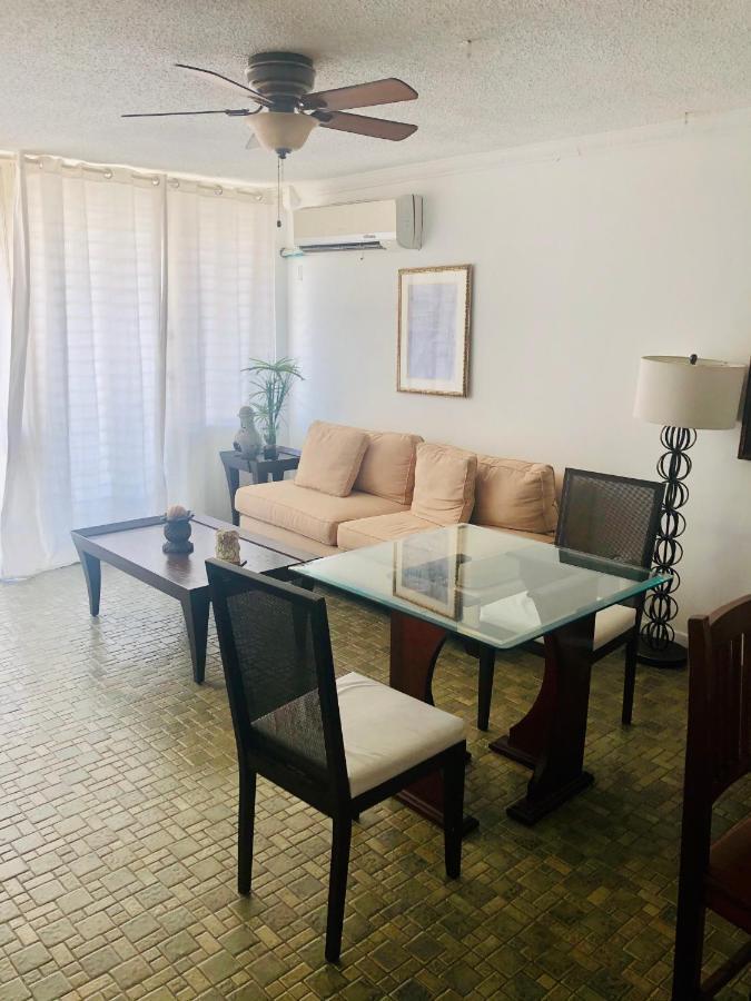 Isla Verde Beach - Condominio La Mancha Apartment *