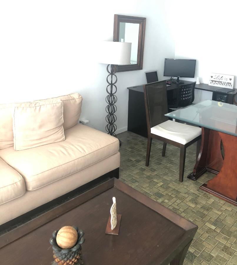 Isla Verde Beach - Condominio La Mancha Apartment San Juan