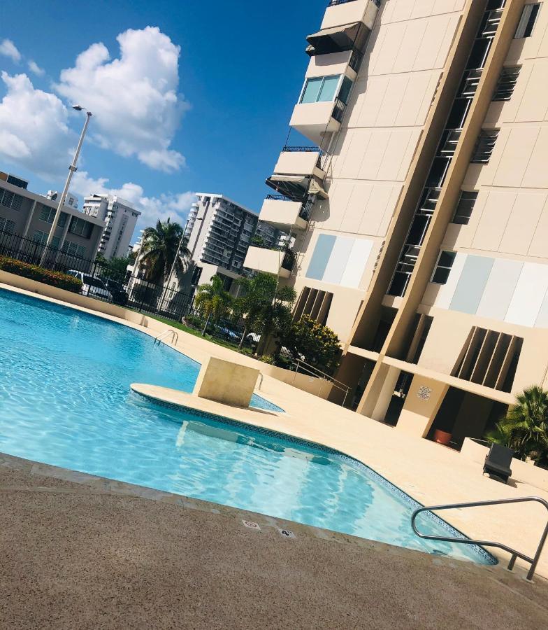 Isla Verde Beach - Condominio La Mancha Apartment *