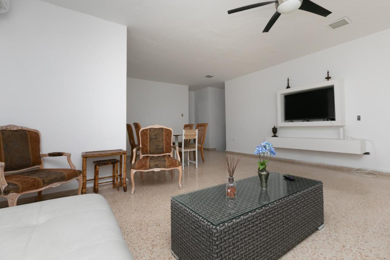 Guest house Beach House *
