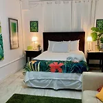 Tropical Apartments In Miramar