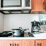 Comfy & Bright Apt @ Calle Loiza - Walk To Beach / Calle Loiza Abajo -N