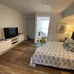 Kasa Ocean Breeze - Cabana Studio Apartment Beachfront Condo Pool