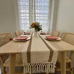 Casita Amarilla By Stay Here Pr