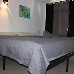 San Juan Airport Retreat With A Pool