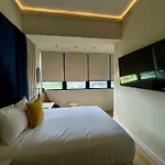 Metro Art Hotel