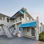 Mont Caribe Guest House