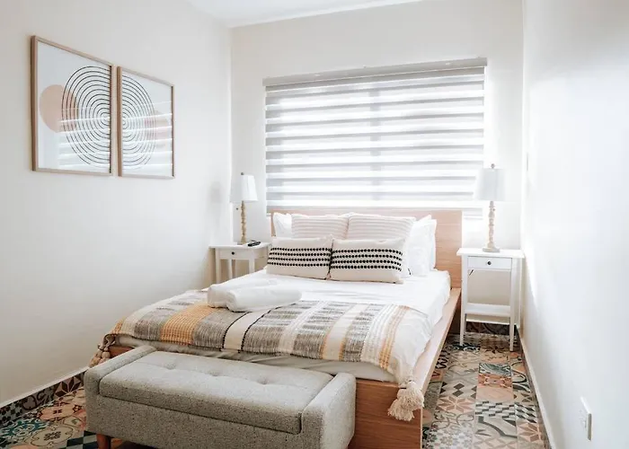 Comfy & Bright Apt @ Calle Loiza - Walk To Beach / Calle Loiza Abajo -N
