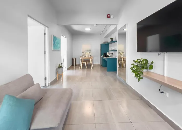 Aquabella 1 Beachside Retreat In Isla Verde