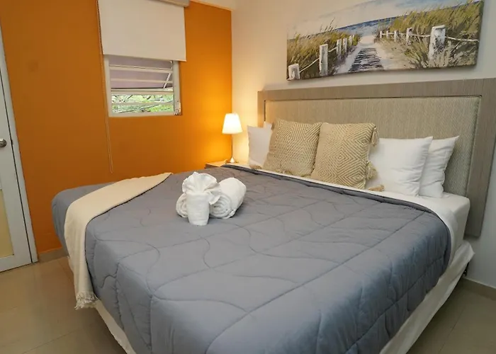 La Placita Suites Hotel-Suite 204