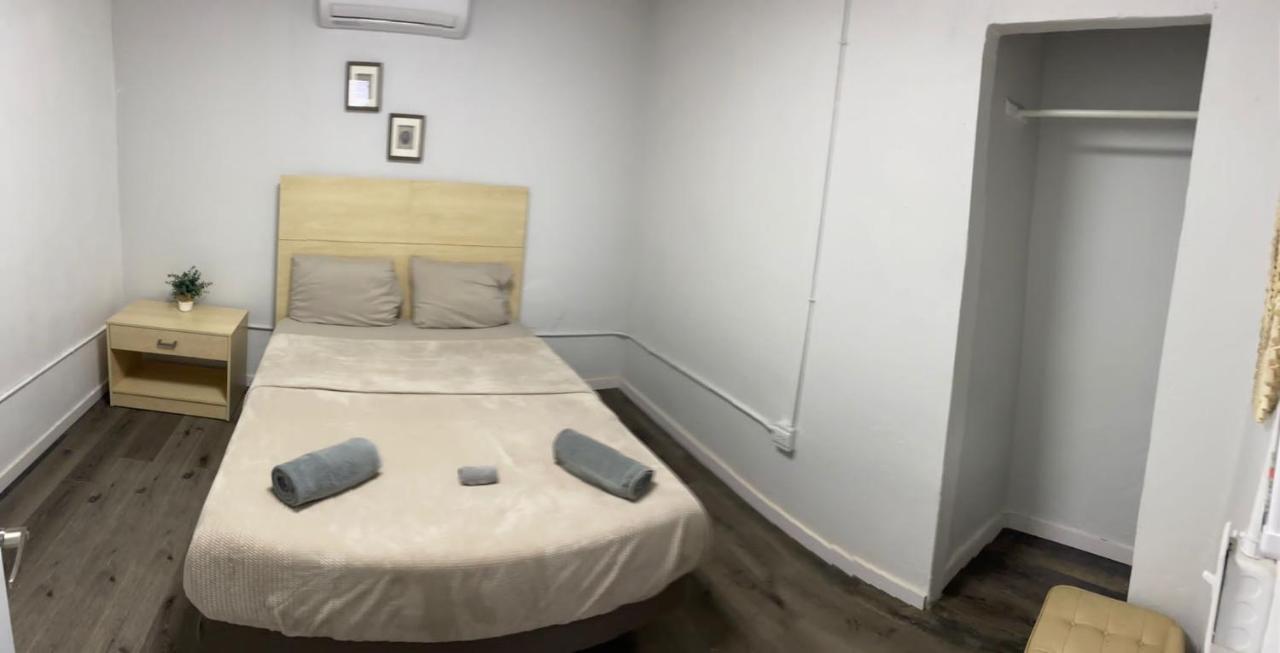 7 Bedrooms In Santurce *