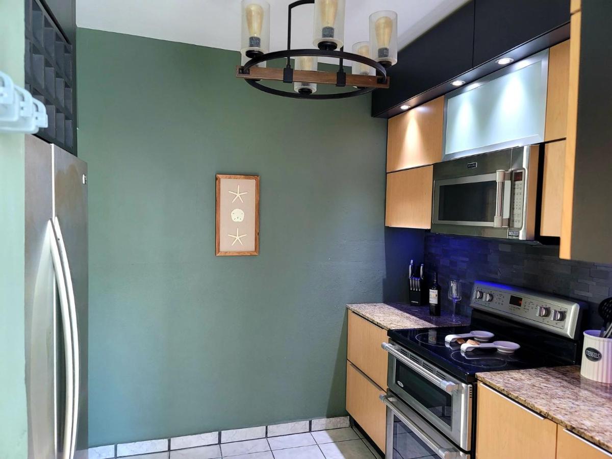 Modern In Ashford Condado Puerto Rico And Near Placita