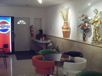 Hostel San Jorge & *