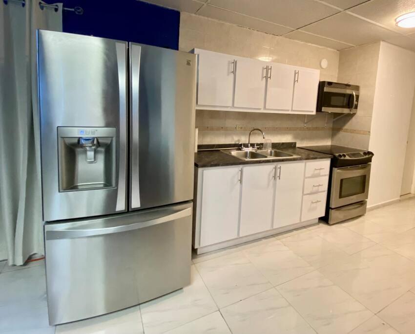 Centric 3b/1bath Near Trendy Loiza Street * San Juan