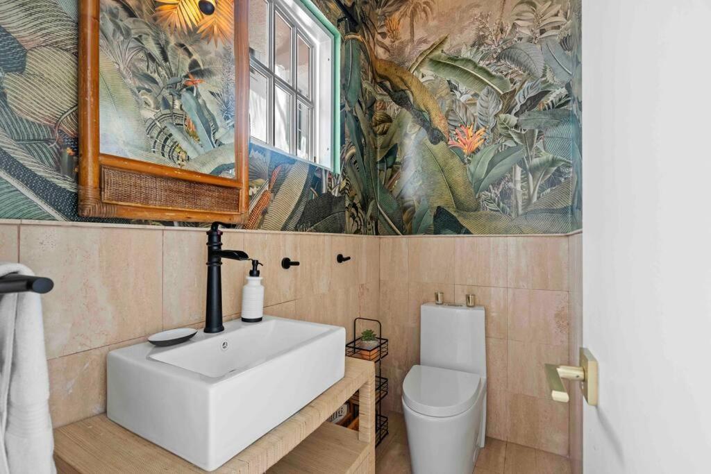Villa Bohemia - Gated Estate - 1 Of 2 San Juan
