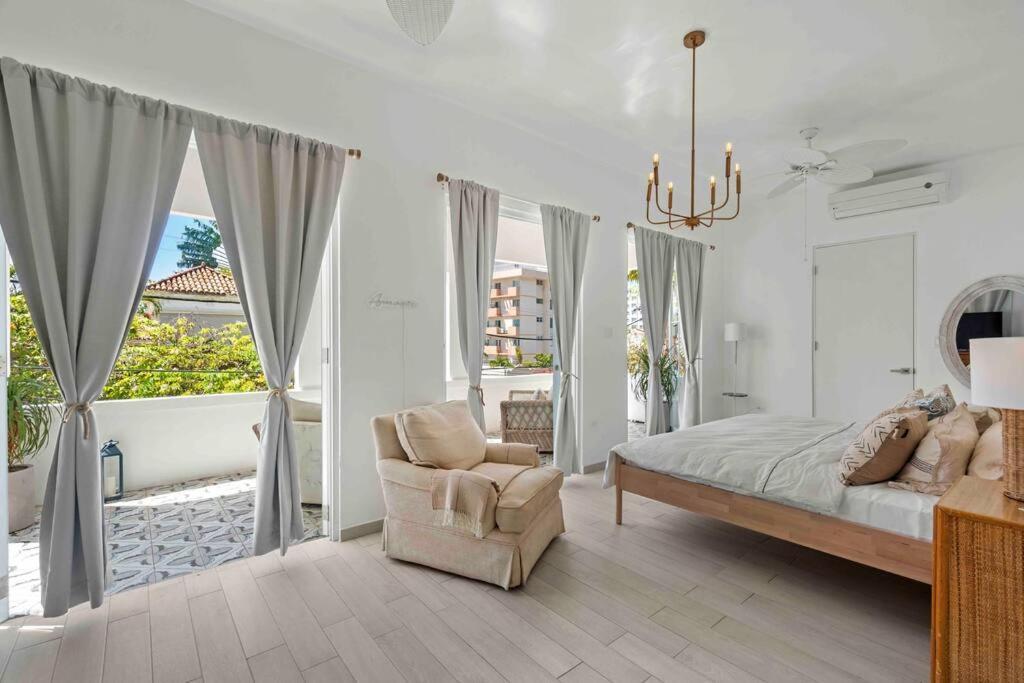 Villa Bohemia - Gated Estate - 1 Of 2 San Juan