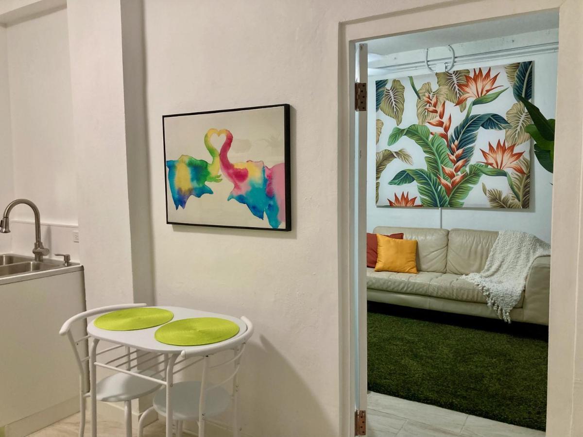 Tropical In Miramar Apartment *