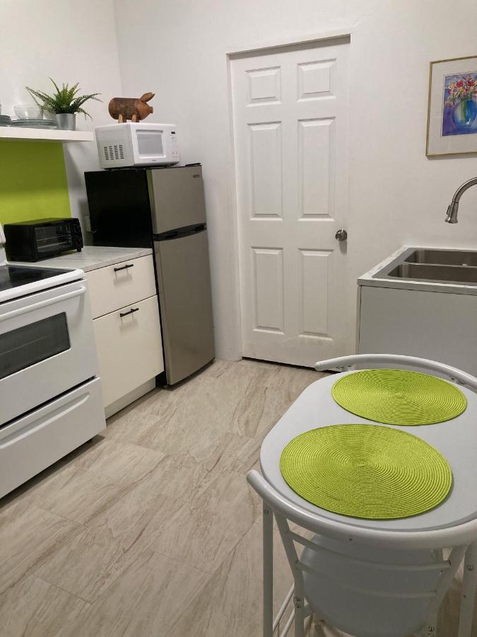 Tropical In Miramar Apartment