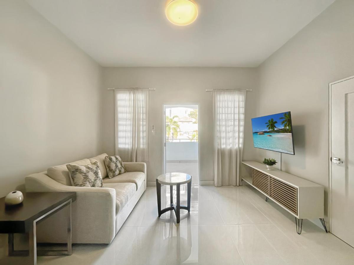 Stunning 3-bedroom Beachside *