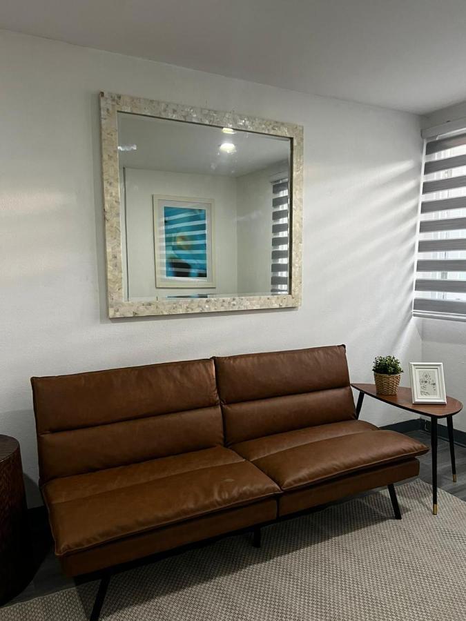 Janer House At Apartment *