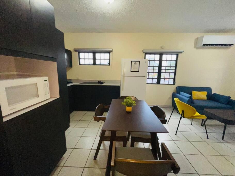 2bd/2bth In - Unit 2 Apartment