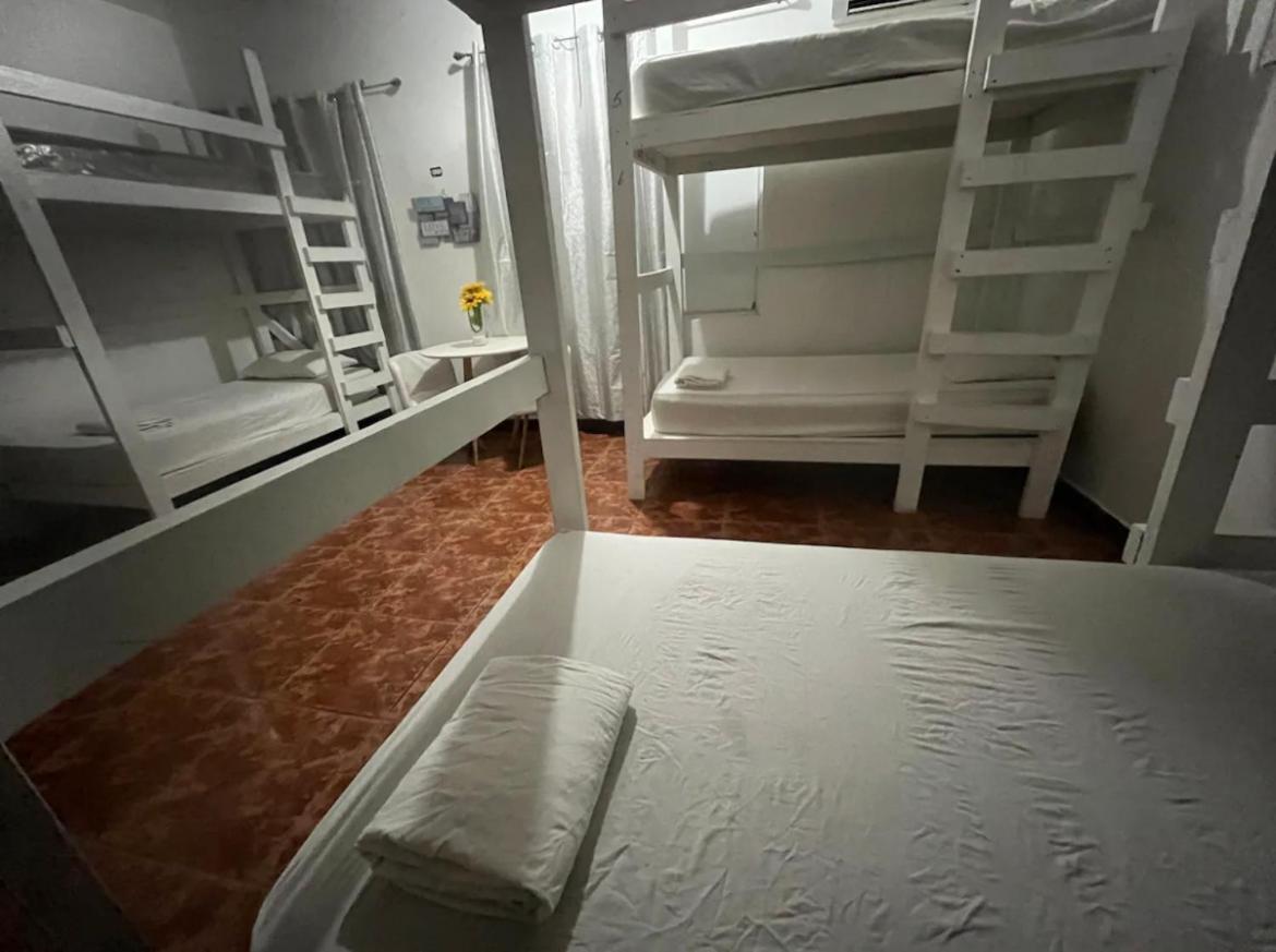 Hostel Surf