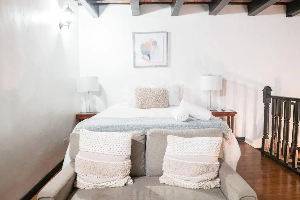 Apartment Peaceful In Old W/ 2 Queen Beds - Fortaleza #3 *