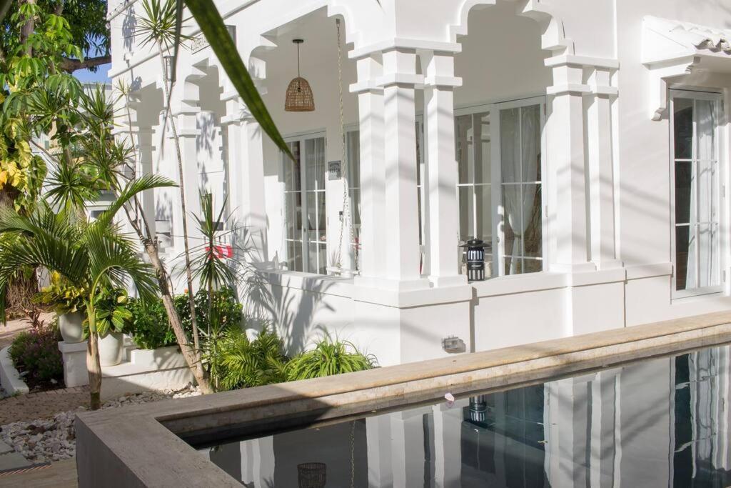 Bohemia I & Ii Grand Gated Estate