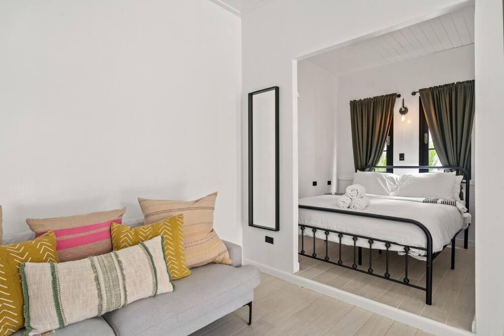Bohemia I & Ii Grand Gated Estate Villa