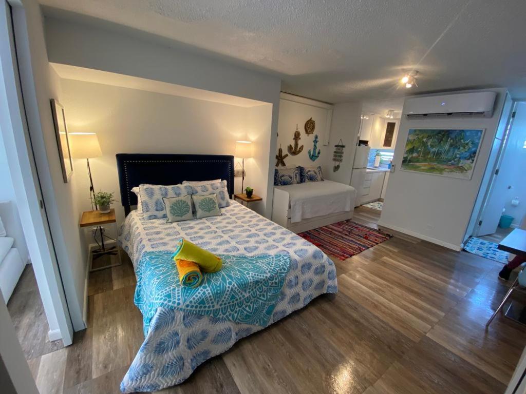 Kasa Ocean Breeze - Beachfront Pool * San Juan