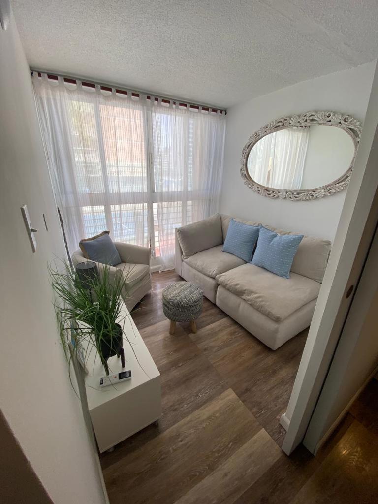 Kasa Ocean Breeze - Beachfront Pool Apartment *