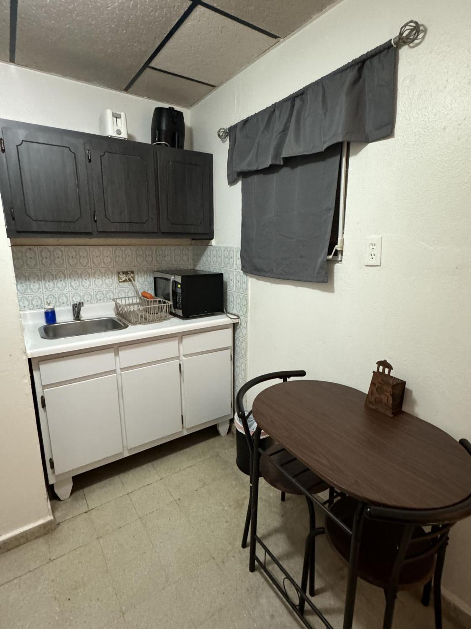 176 Calle Perez Apartment *