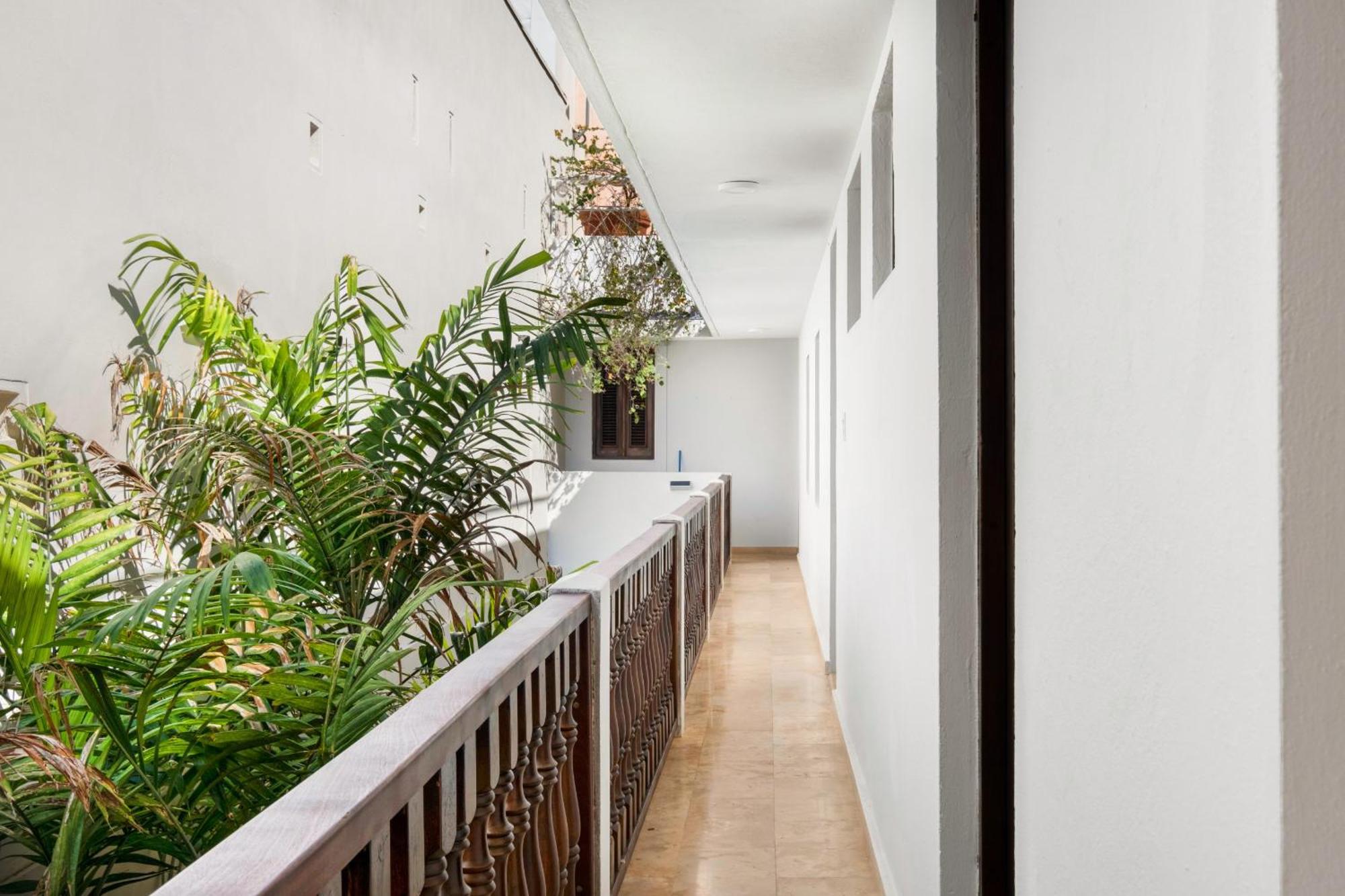 Tizol Historic Building 8br In Old San Juan