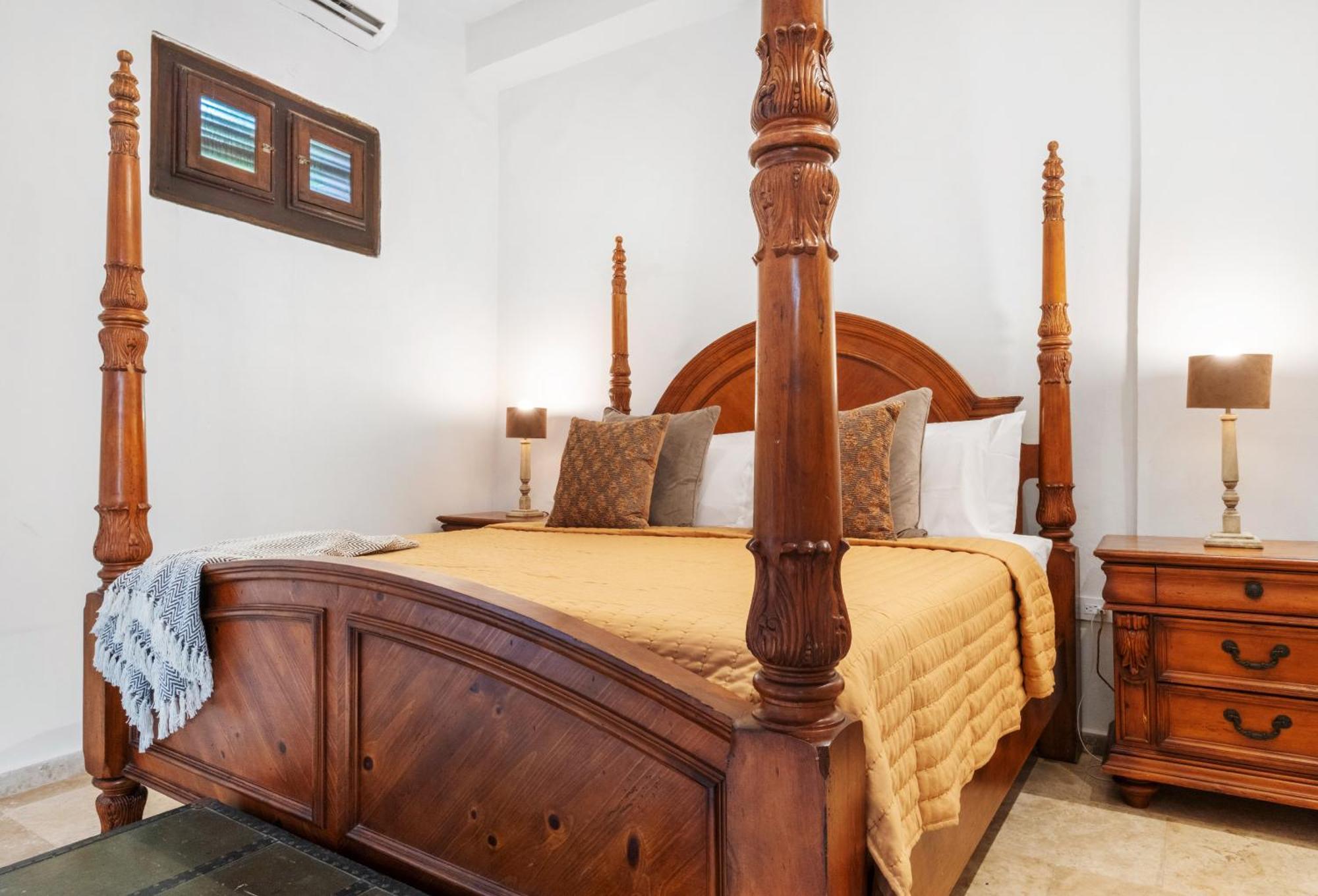 Holiday home Tizol Historic Building 8br In Old *