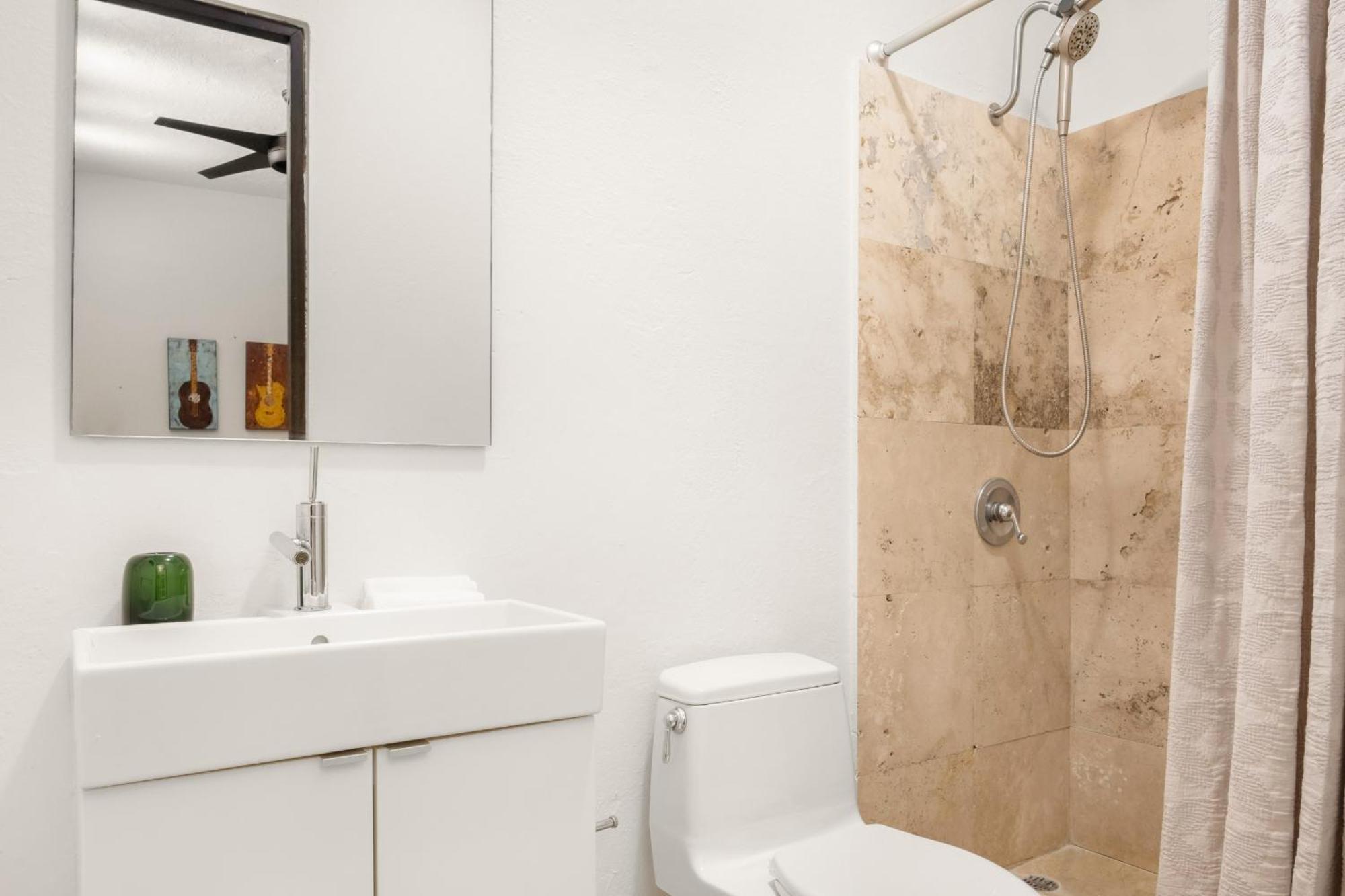 Tizol Historic Building 8br In Old Holiday home San Juan
