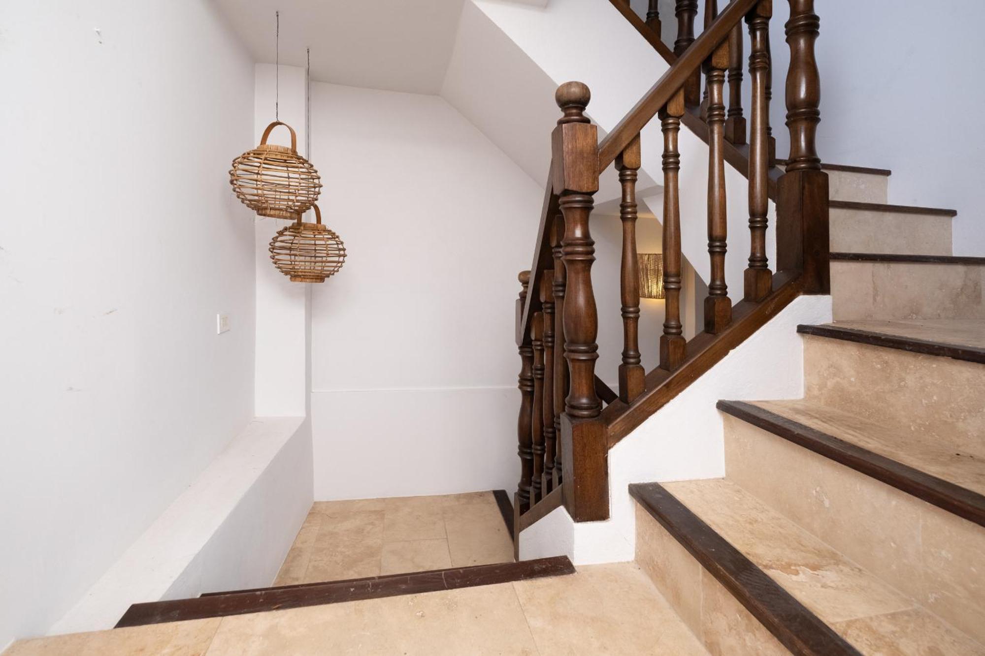 Tizol Historic Building 8br In Old Holiday home