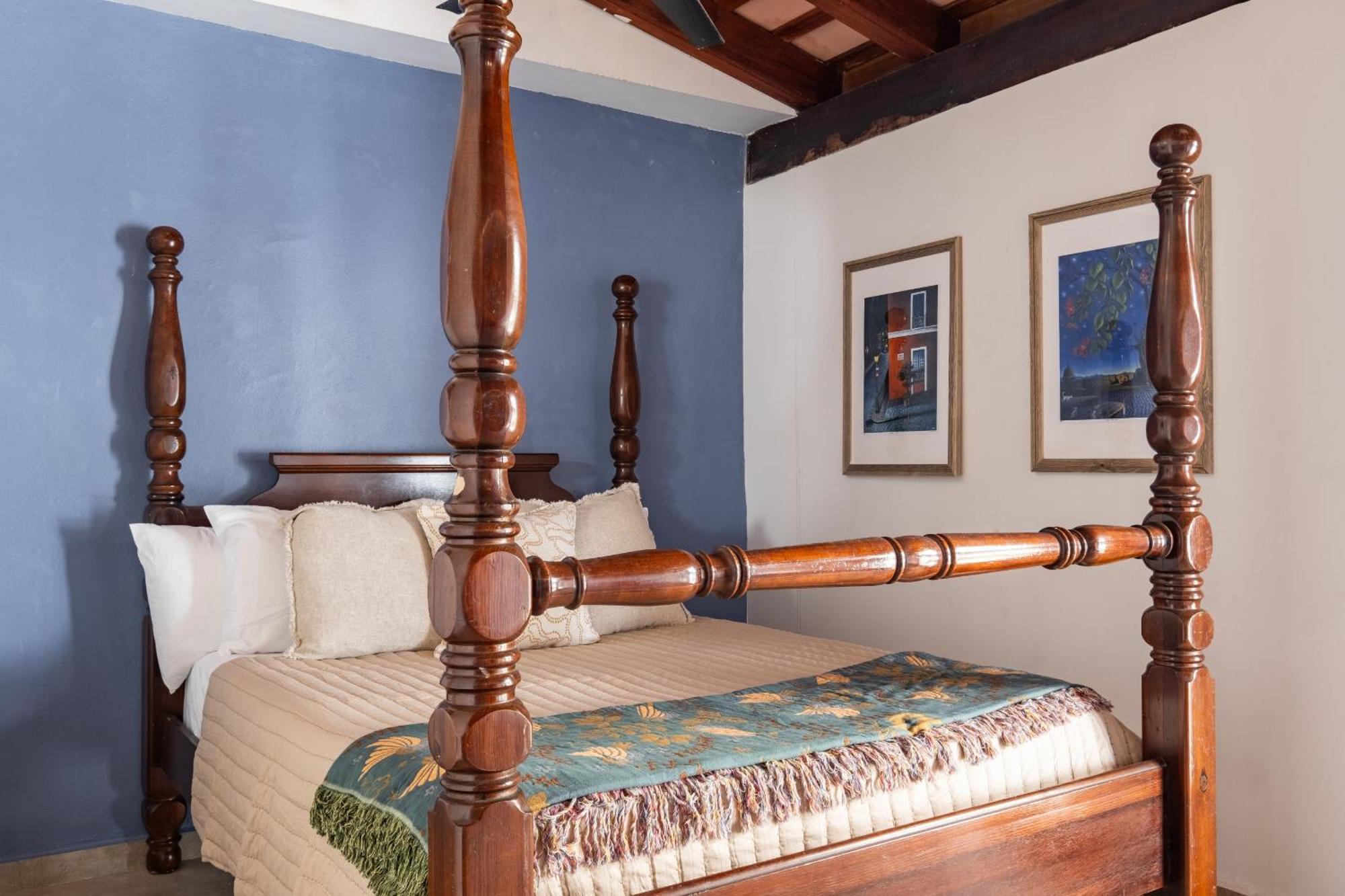Tizol Historic Building 8br In Old Holiday home San Juan