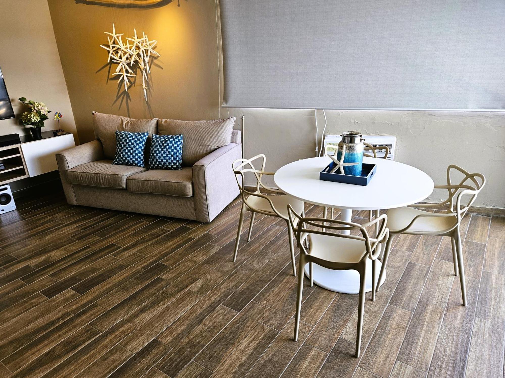 Holiday home Kasa Starfish By The Sea - 8th Floor For 2 Balcony Ocean View *