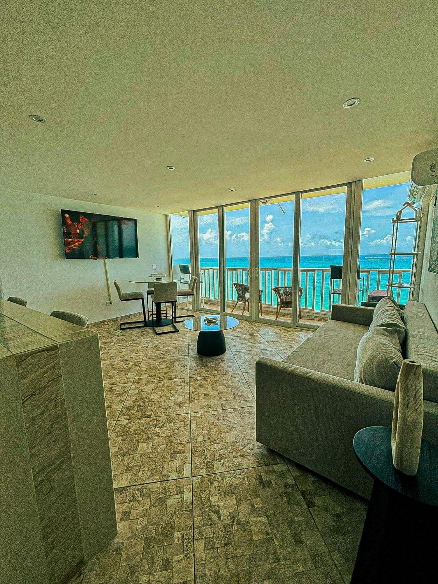 Apartment Beachfront Dream Getaway - Condado *