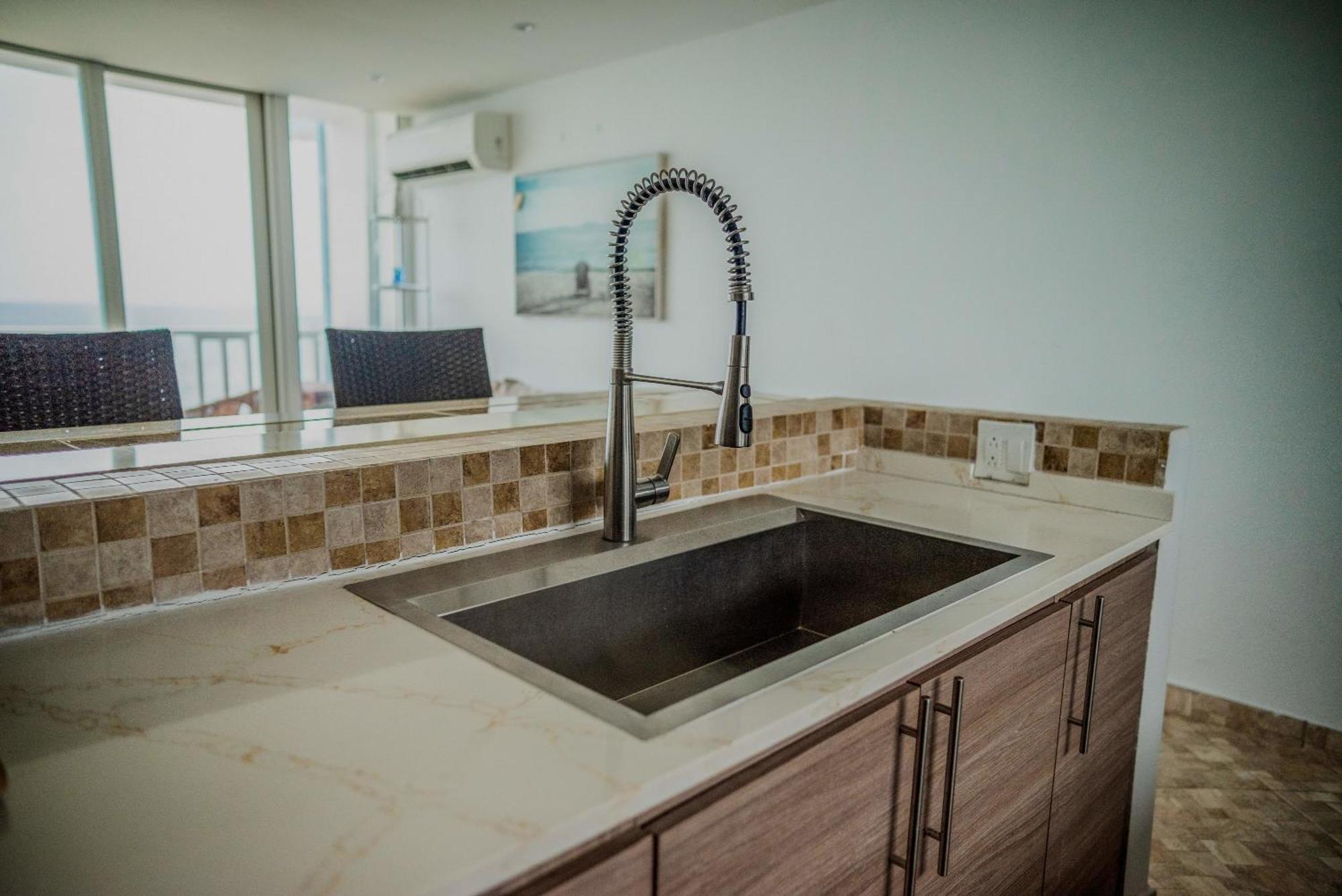Beachfront Dream Getaway - Condado Apartment