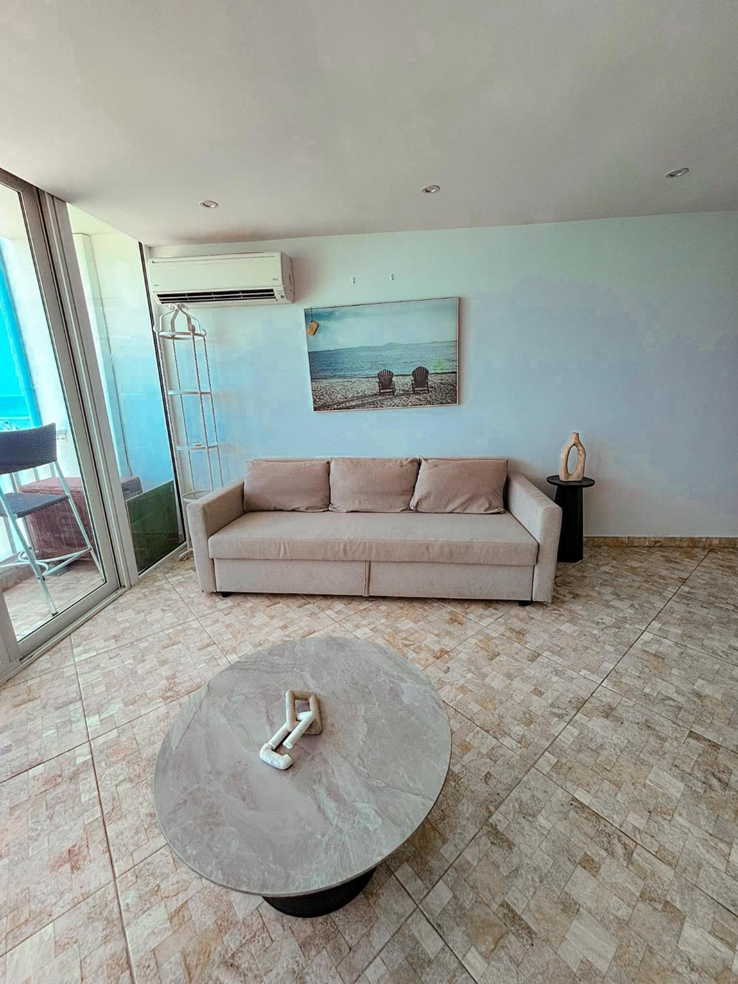 Beachfront Dream Getaway - Condado Apartment *