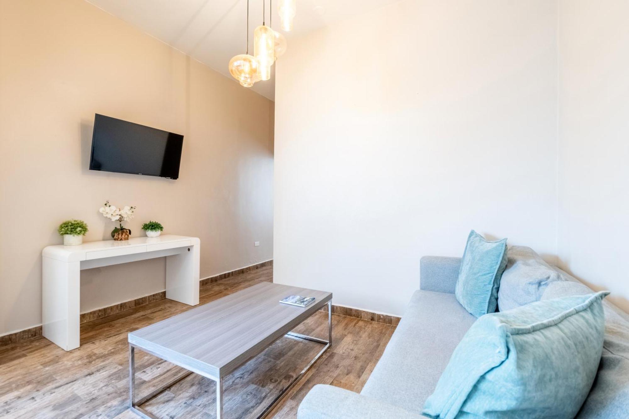 La Mona Loiza Complex By With Bear Hotel San Juan